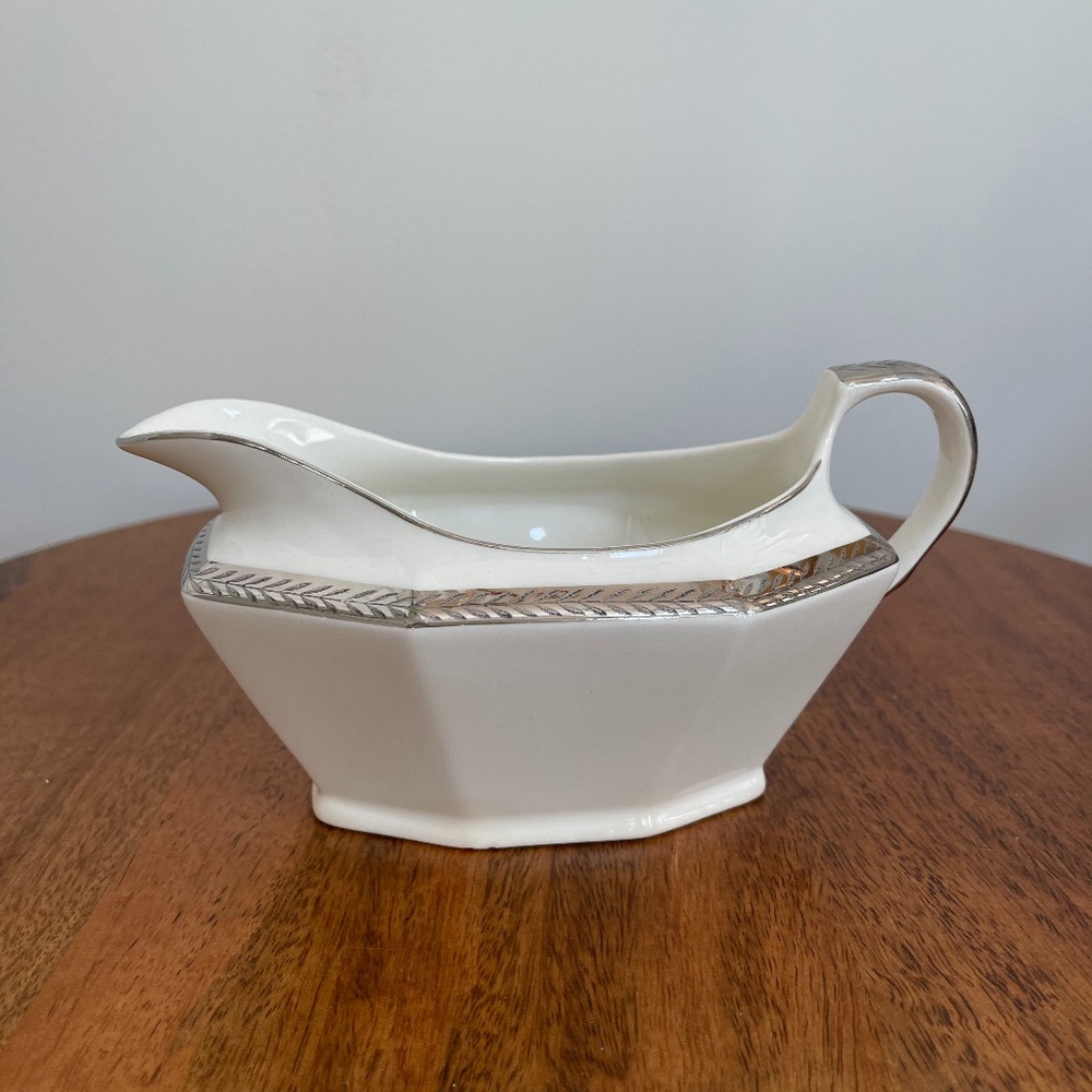Saxon China White Silver Gravy Boat‎ 18K